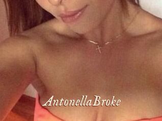 AntonellaBroke