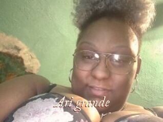 Ari_grande