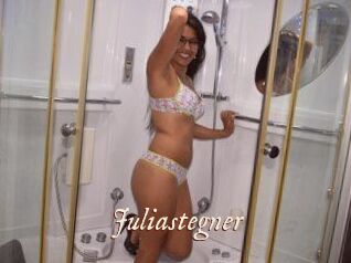 Julia_stegner