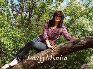 LadyyMonica