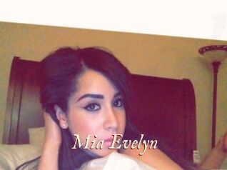 Mia_Evelyn