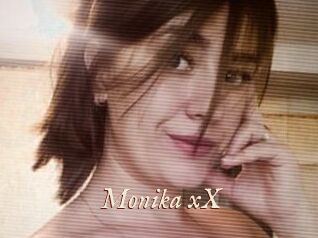 Monika_xX