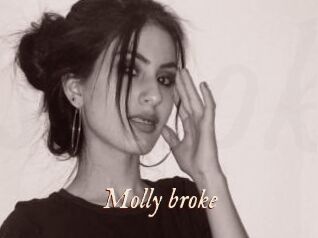 Molly_broke