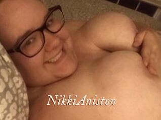 Nikki_Aniston