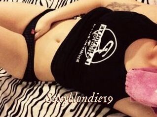 Sexyblondie19